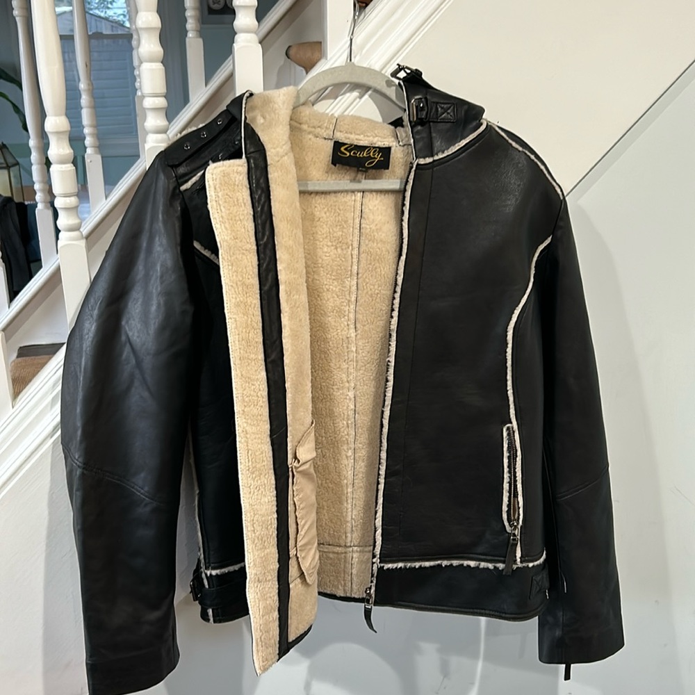 Scully XL hooded leather bomber jacket with lamb lining.  Never worn.